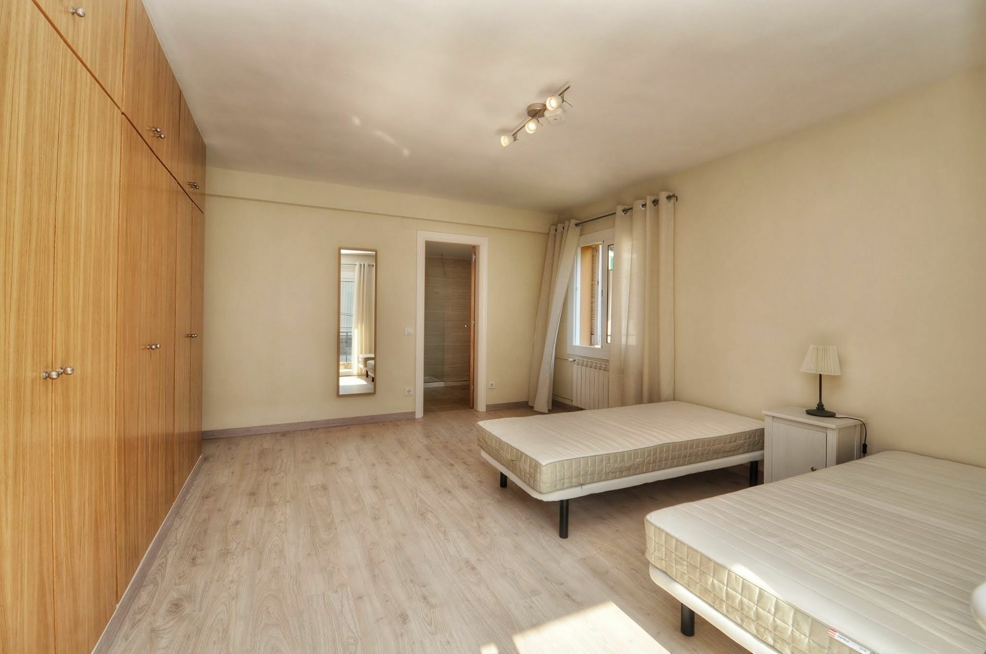 Big Apartment Caprabo โยเรตเดมาร์ ภายนอก รูปภาพ