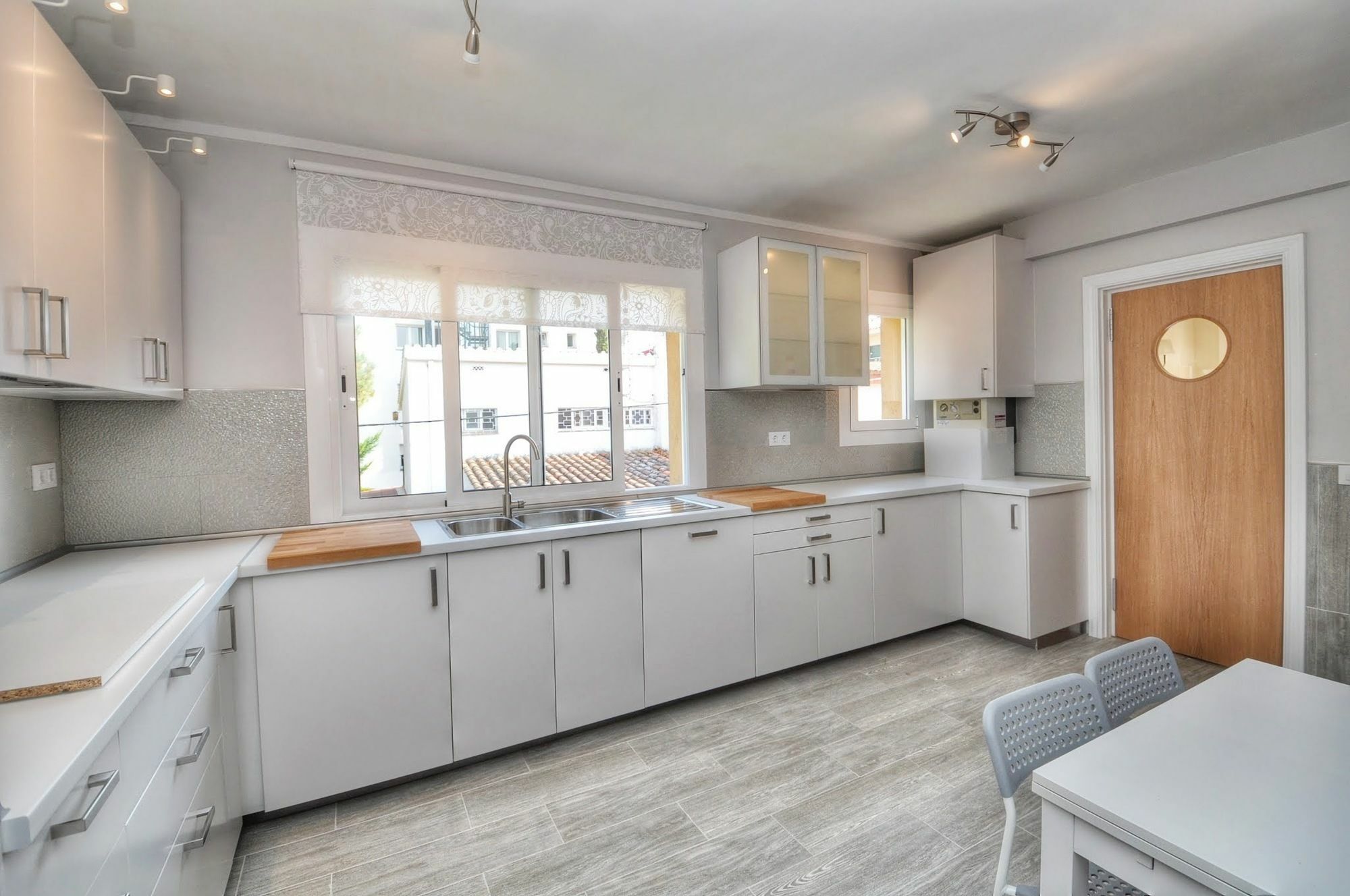 Big Apartment Caprabo โยเรตเดมาร์ ภายนอก รูปภาพ